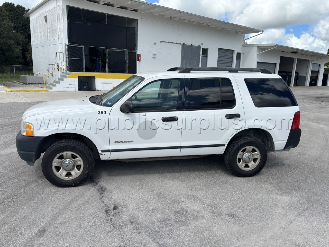 2005 Ford Explorer 4x4 — photo 1