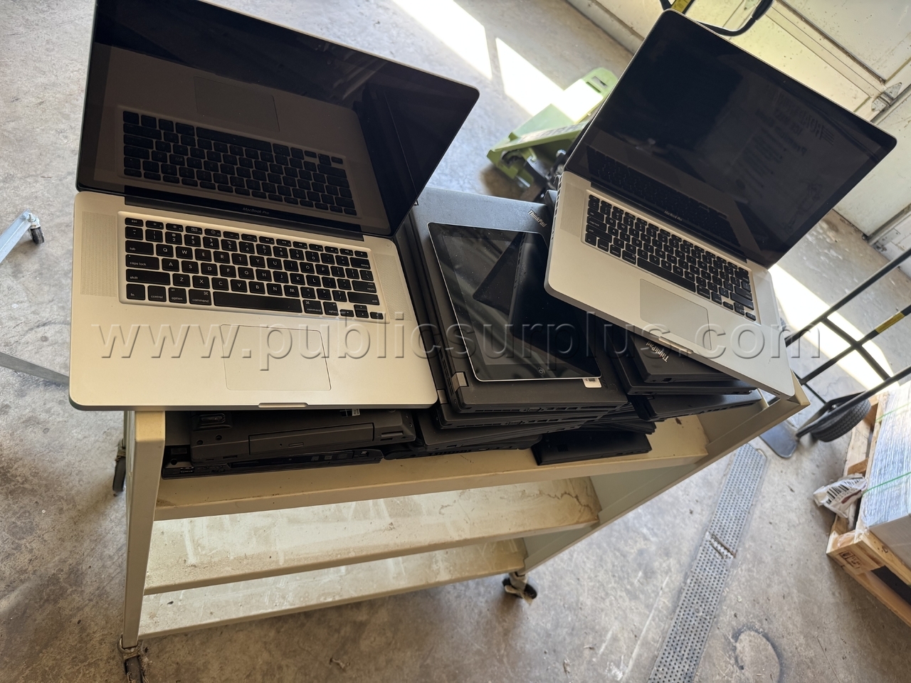 LAPTOPS/MACBOOK PRO/IMAC/IPAD — photo 1