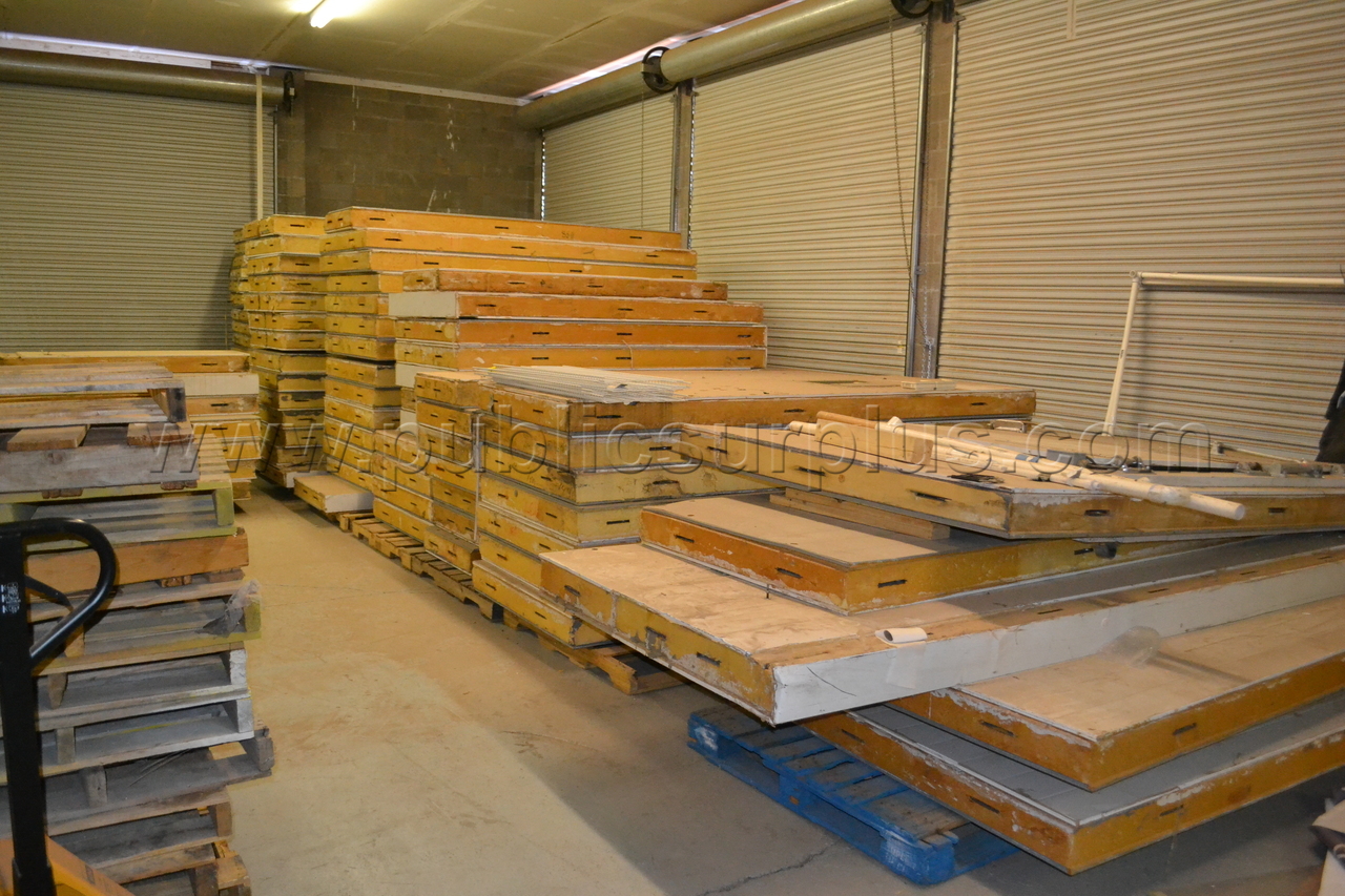 Large Disassembled Walk-in Freezer/Refrigerator — photo 1