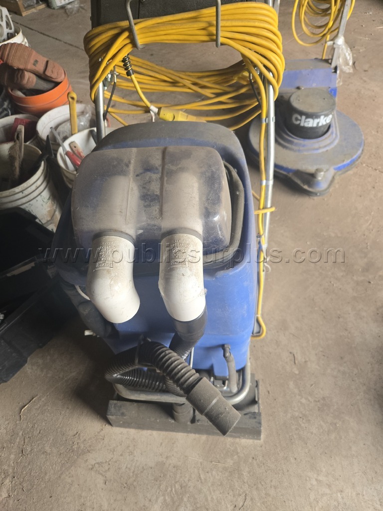 Carpet Cleaner — photo 1
