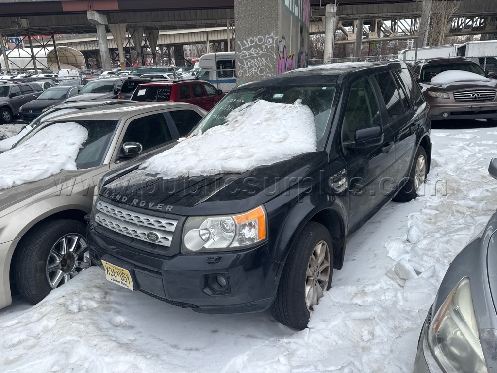 2012 Land Rover LR2 — photo 1