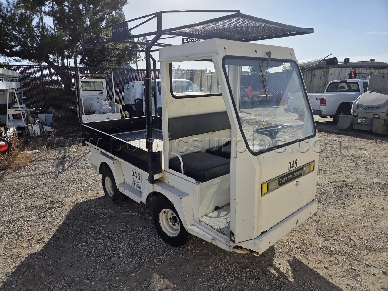 2004 Taylor Dunn B2-48-TT Electric Cart VE045 — photo 1