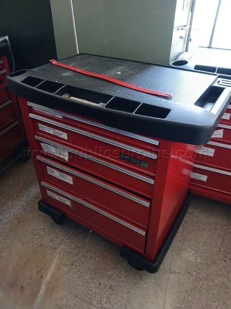 Lot 69 - Waterloo Rolling Tool Chest — photo 1