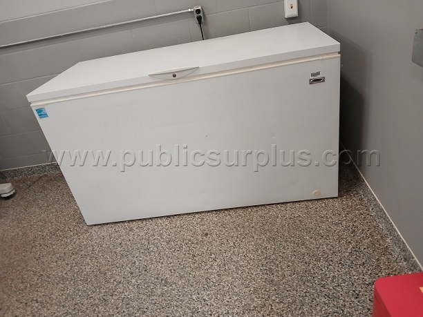 Lot 72 - Crosley Chest Freezer Model CECH20LW0 — photo 1