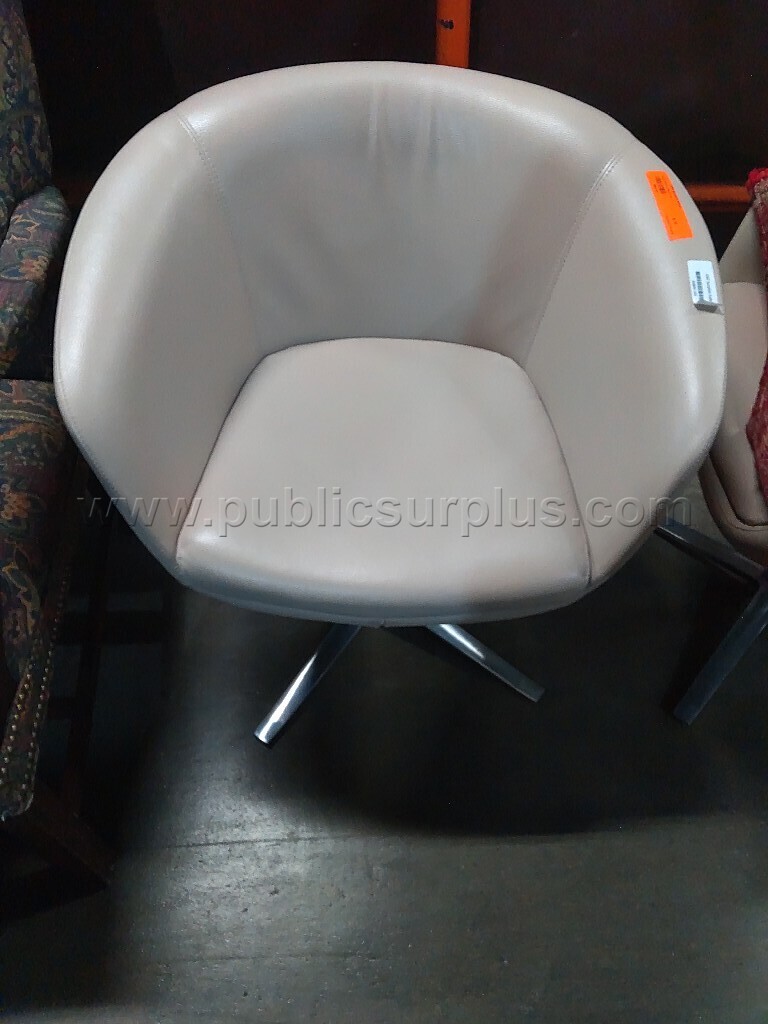 leather swivel chair — photo 1