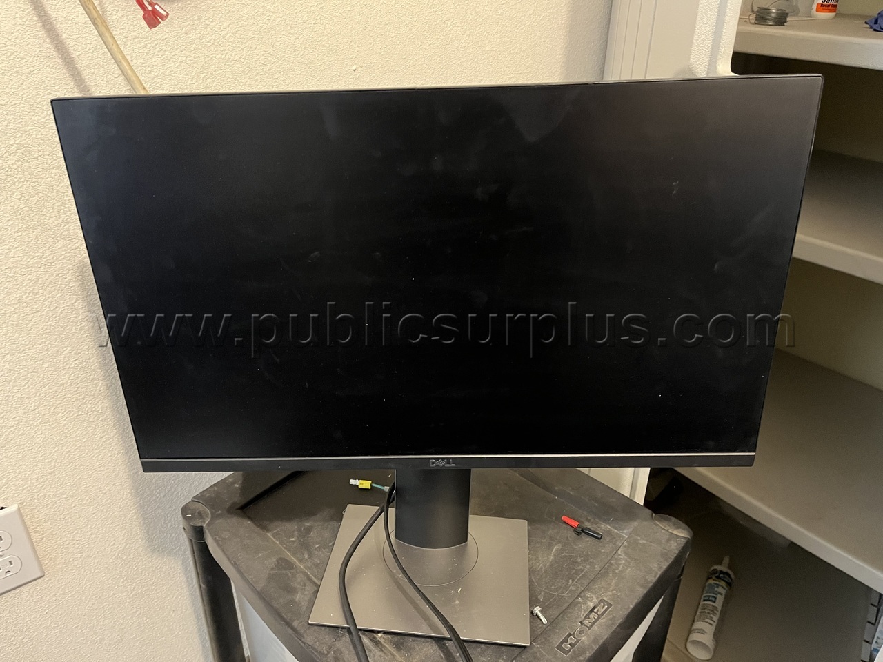 Various computer monitors — photo 1