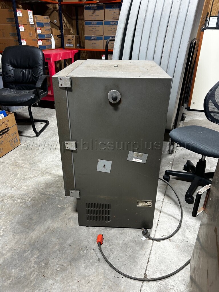 Lab Oven, Blue M Model 0V-490A-2 (W26-21034) [Ona, Florida] DD — photo 1