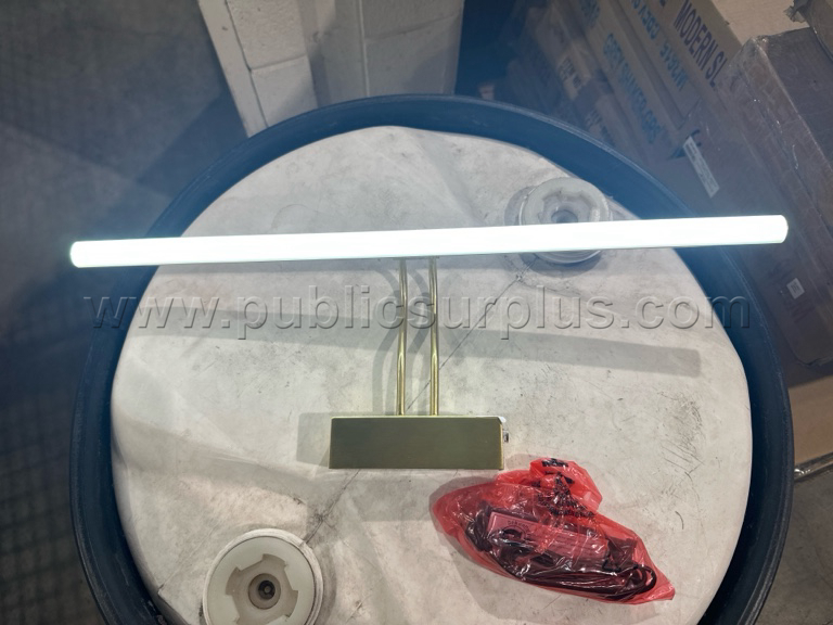 Art/Picture Light - CC — photo 1