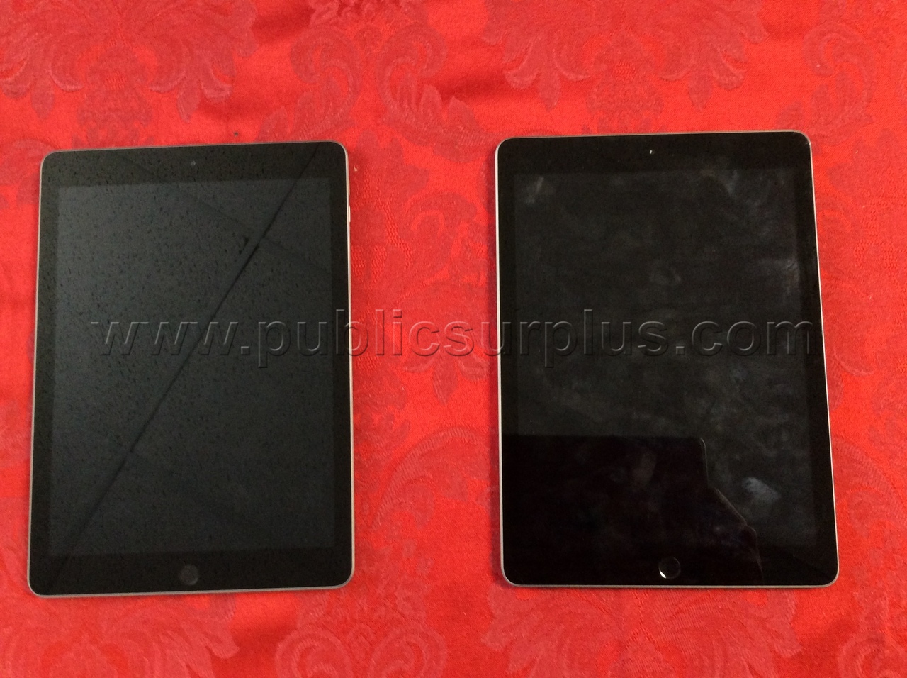 LOT OF (2) APPLE IPAD- SOLD AS IS - 353 — photo 1