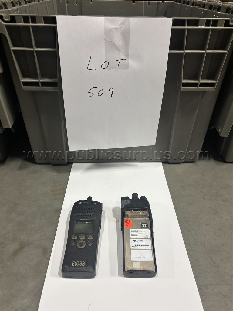 Lot 509 20 Motorola XTS2500 — photo 1