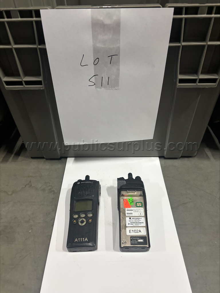 Lot 511 20 Motorola XTS2500 — photo 1