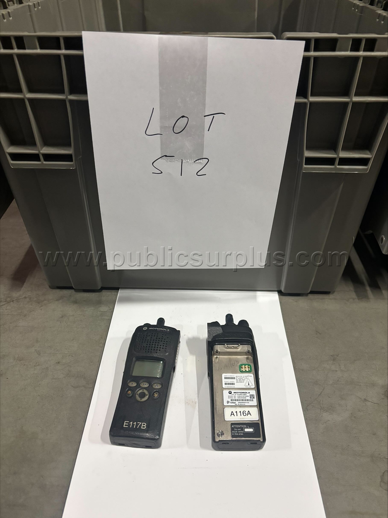 Lot 512 20 Motorola XTS2500 — photo 1
