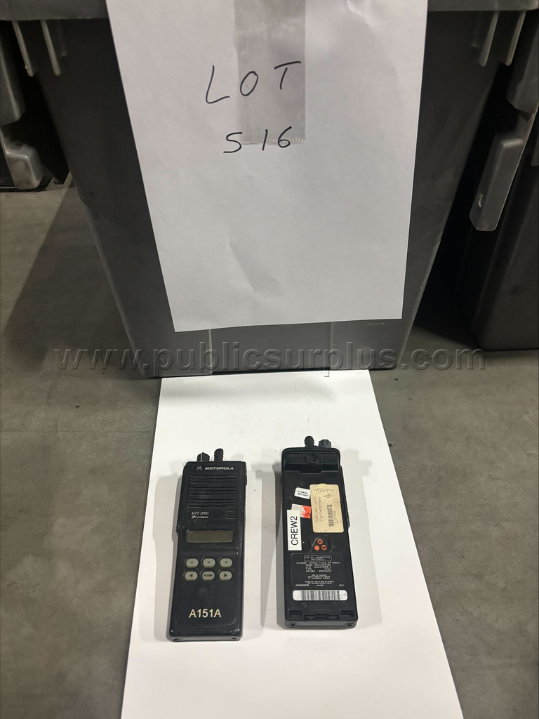 Lot 516 29 Motorola MTS2000 — photo 1