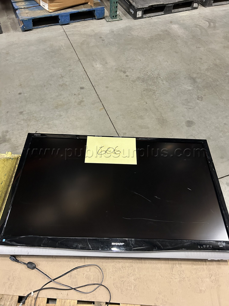 Lot 606	Sharp 52" TV Model LC-52D64U — photo 1