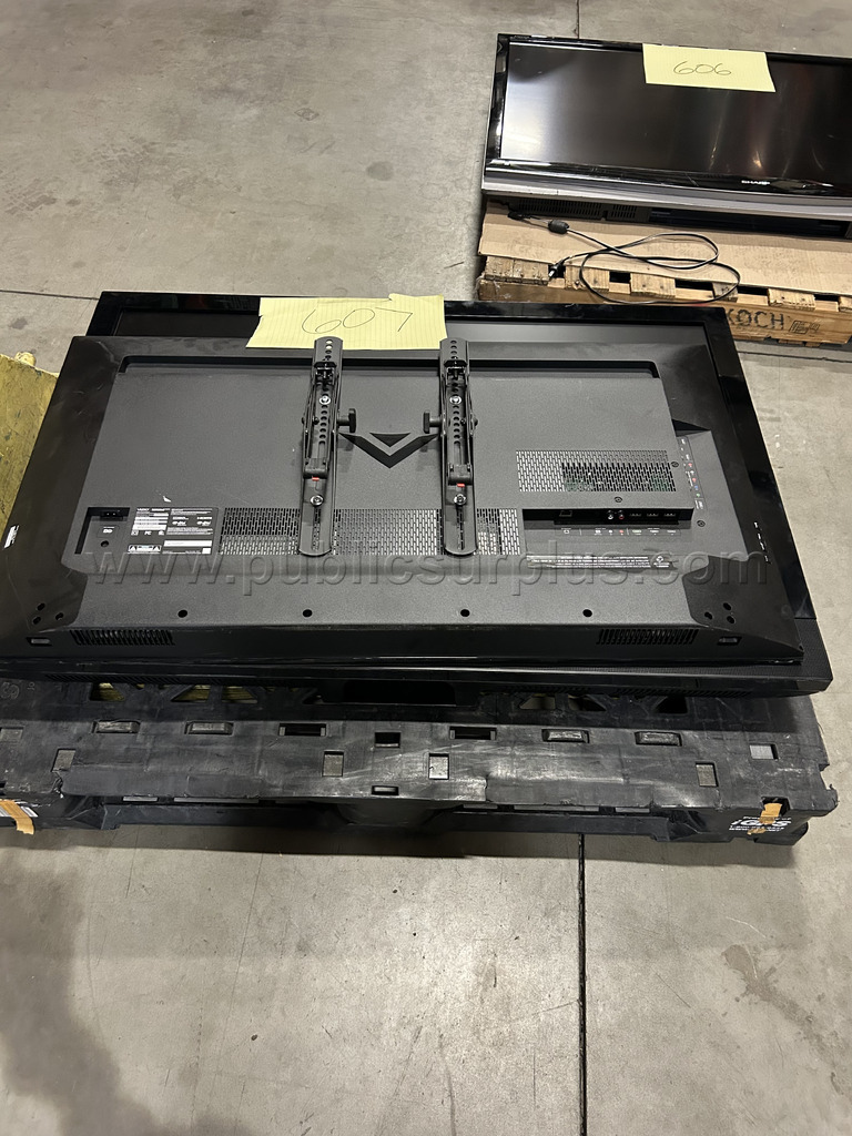 Lot 607	VIZIO 47" ViewSonic 47" TVs — photo 1