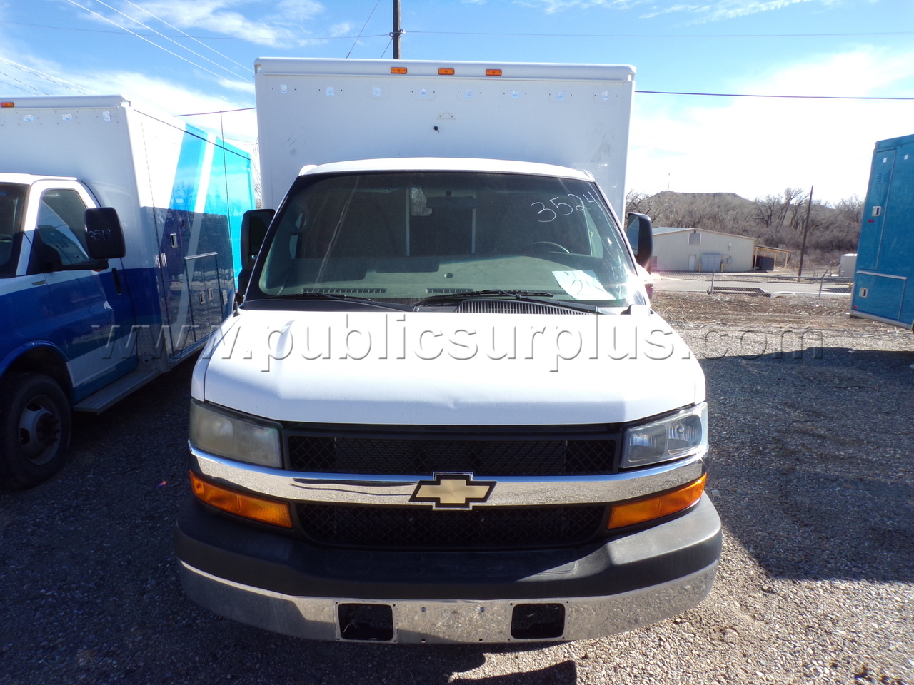 2012 CHEVROLET EXPRESS G4500 — photo 1