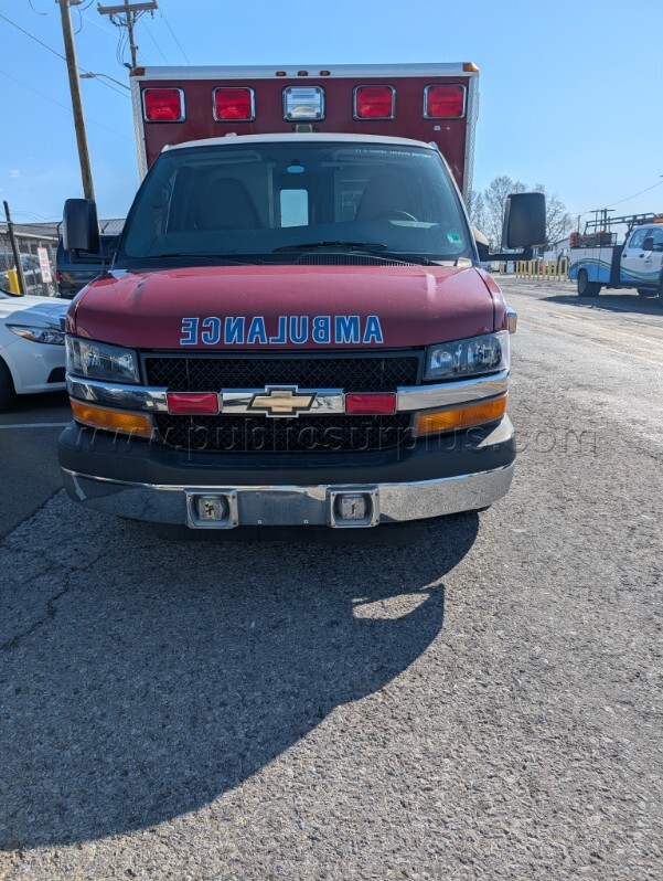 2014 Chevrolet Cutaway Ambulance - 4 x 2 — photo 1