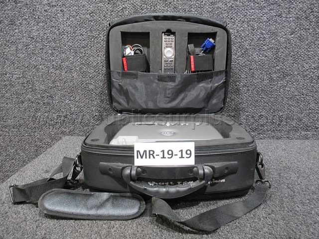 PROJECTOR W/BAG ~ MR-19-19 (R12C) — photo 1