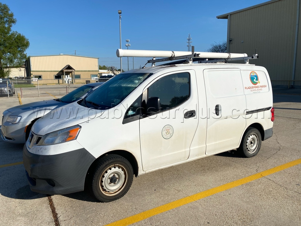 2015 NISSAN NV200, SV — photo 1