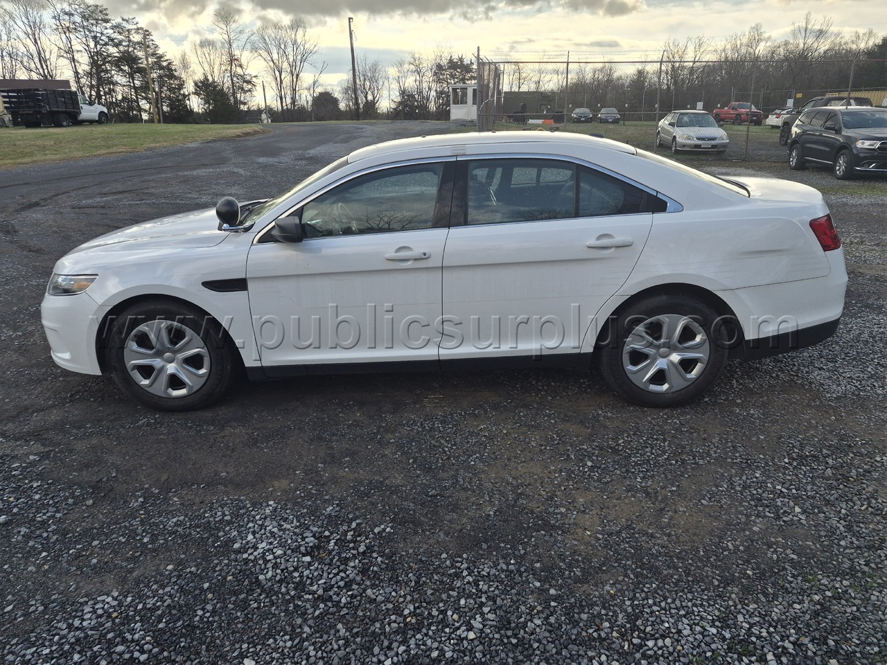 2016 Ford PI Sedan (Taurus) — photo 1