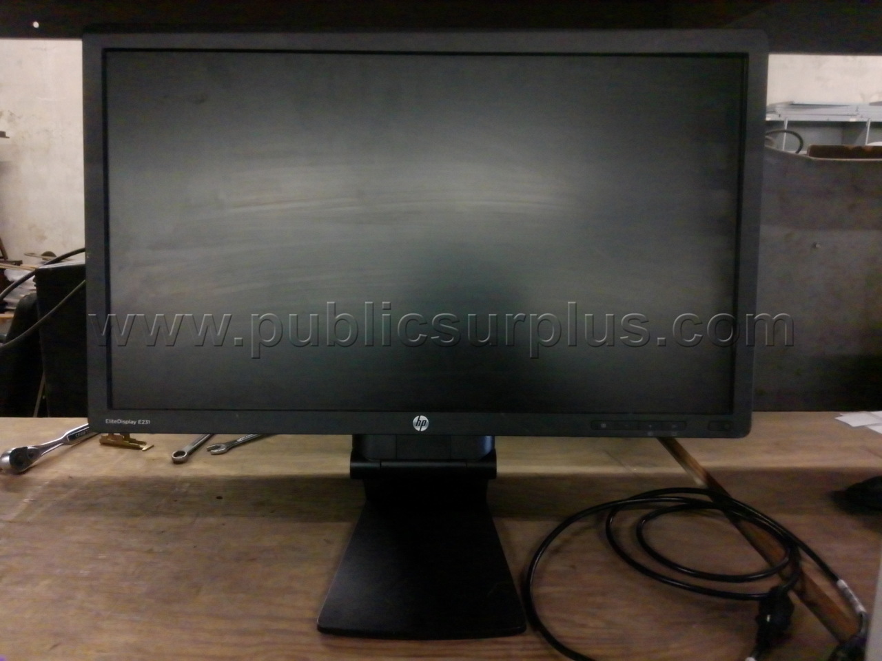 23" HP Monitor ~ IA-25284 — photo 1