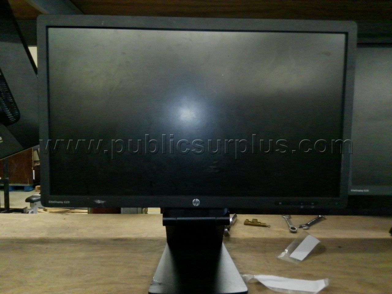 HP Monitor 23" ~ IA-25285 — photo 1