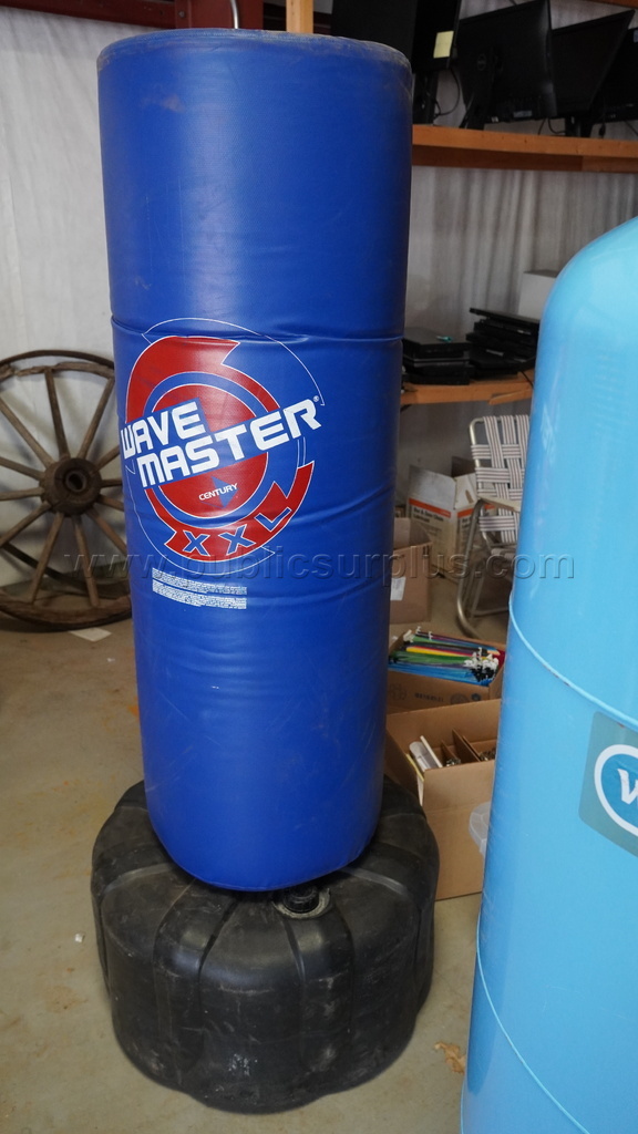 Punching bag — photo 1