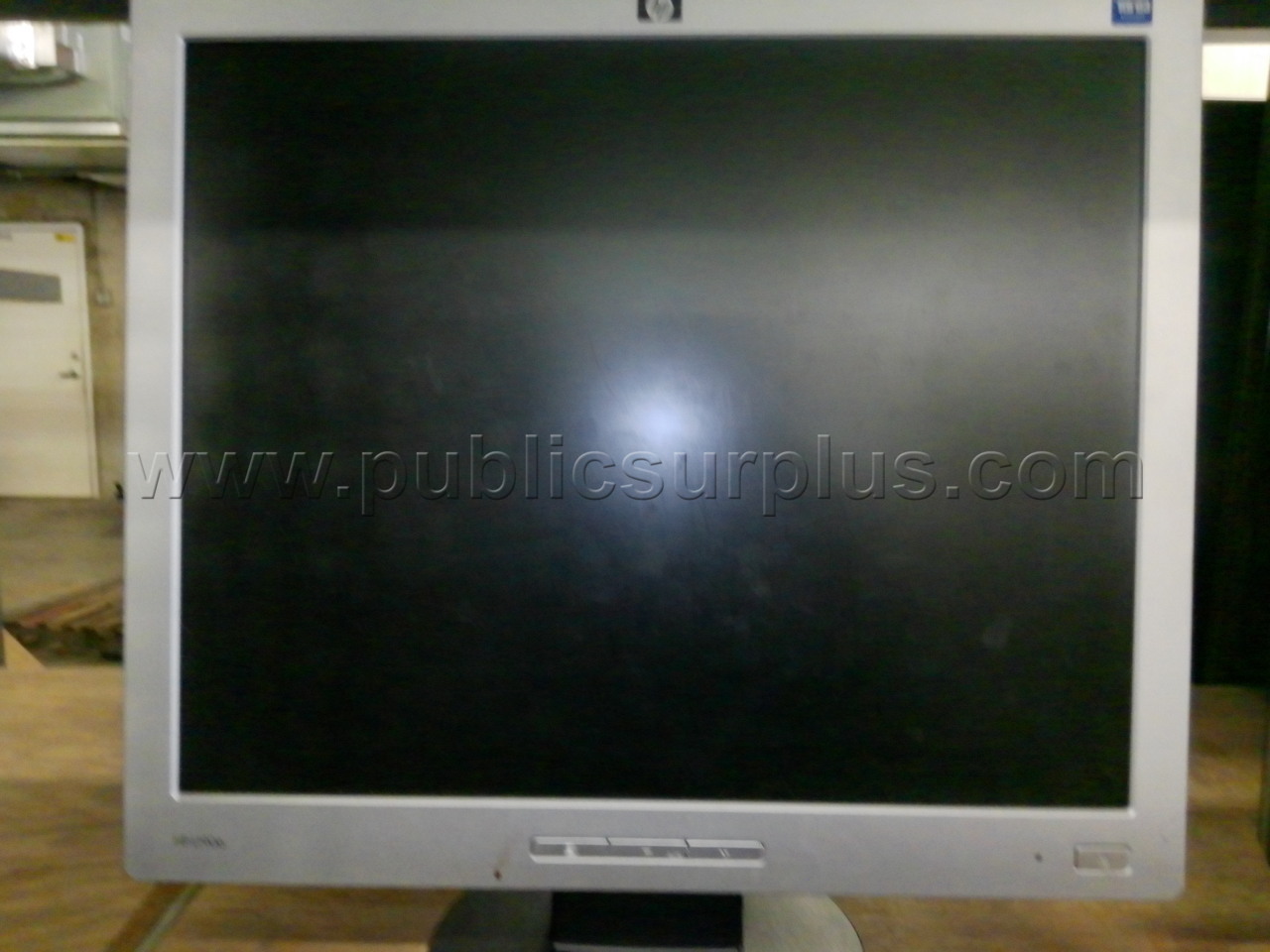 HP Monitor 19" ~ IA-25291 — photo 1