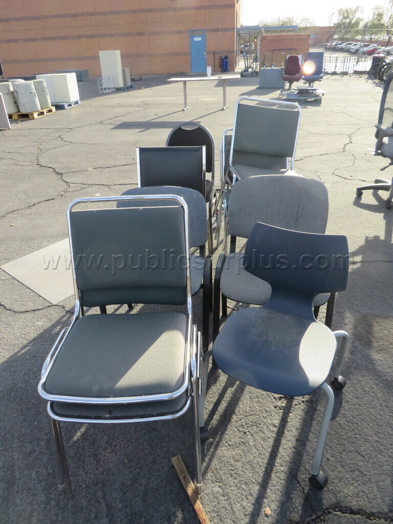 Lot of 11 Chairs — photo 1
