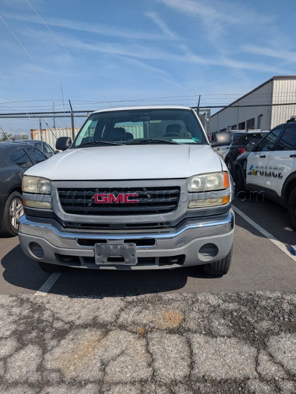 2006 GMC Sierra Pickup Ext Cab 4WD — photo 1