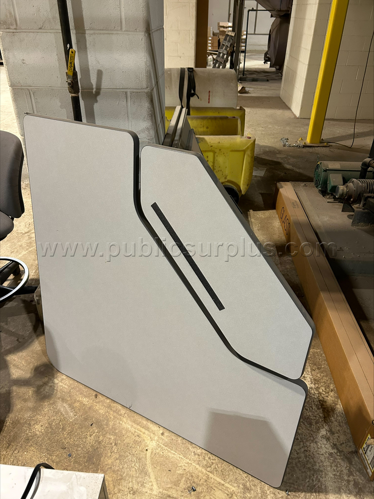 Wall-mounted desk — photo 1