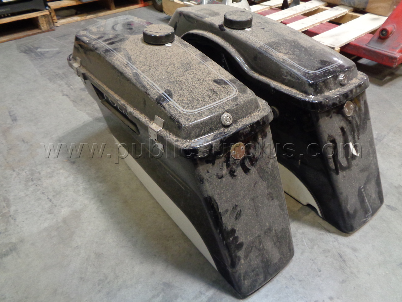 101/13233-Motorcycle saddle bags *No shipping* — photo 1