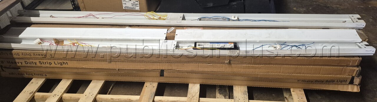 8' Heavy Duty Strip Light — photo 1