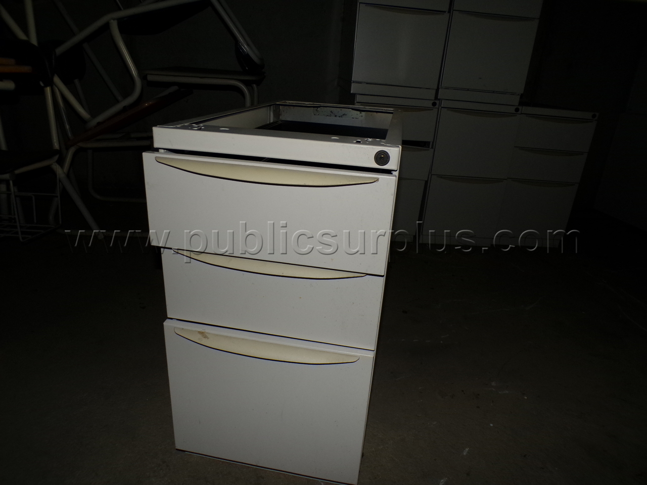 Metal Pedestals — photo 1