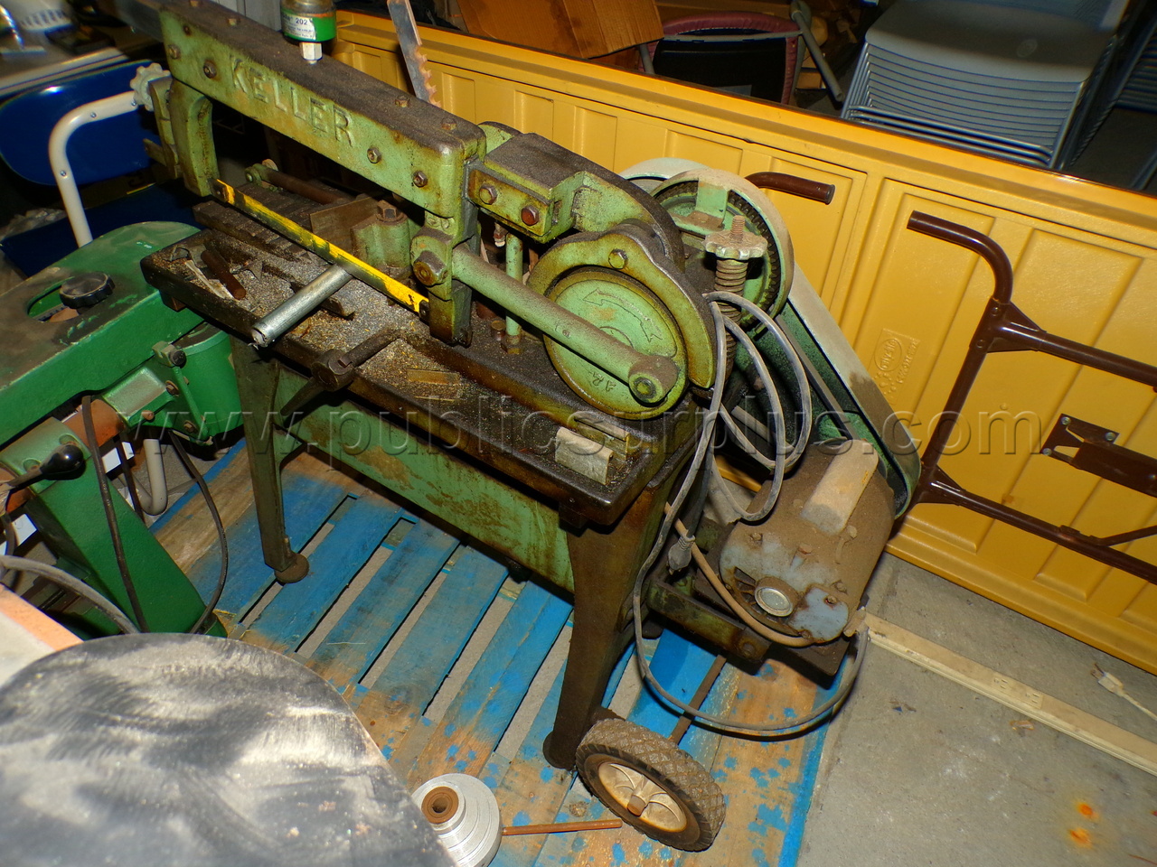 Saw — photo 1