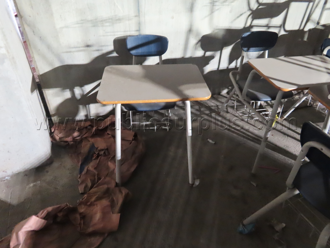 Student Desk — photo 1