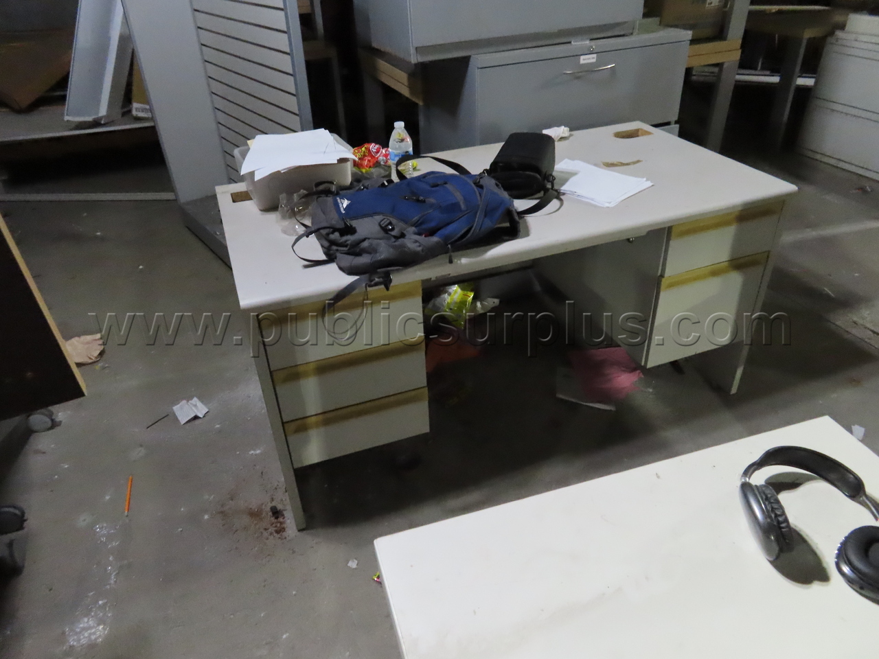 Misc. Desks — photo 1