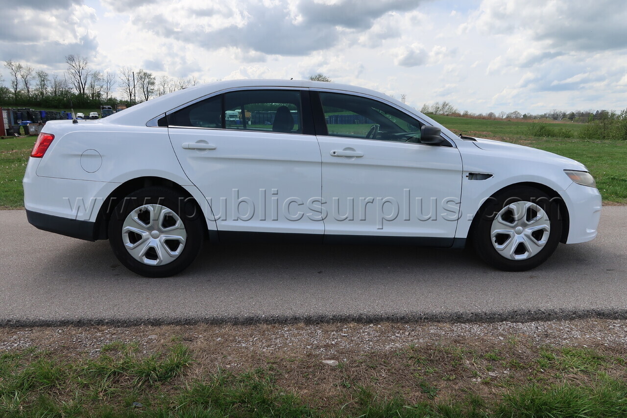 2014 Ford Taurus — photo 1