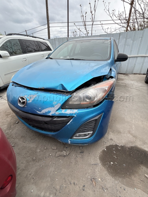 2011 Mazda 3 — photo 1