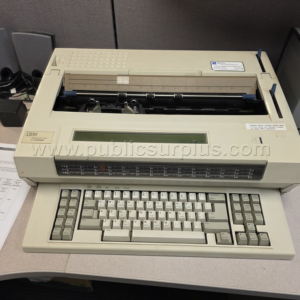 Typewriter - IBM 3500 — photo 1