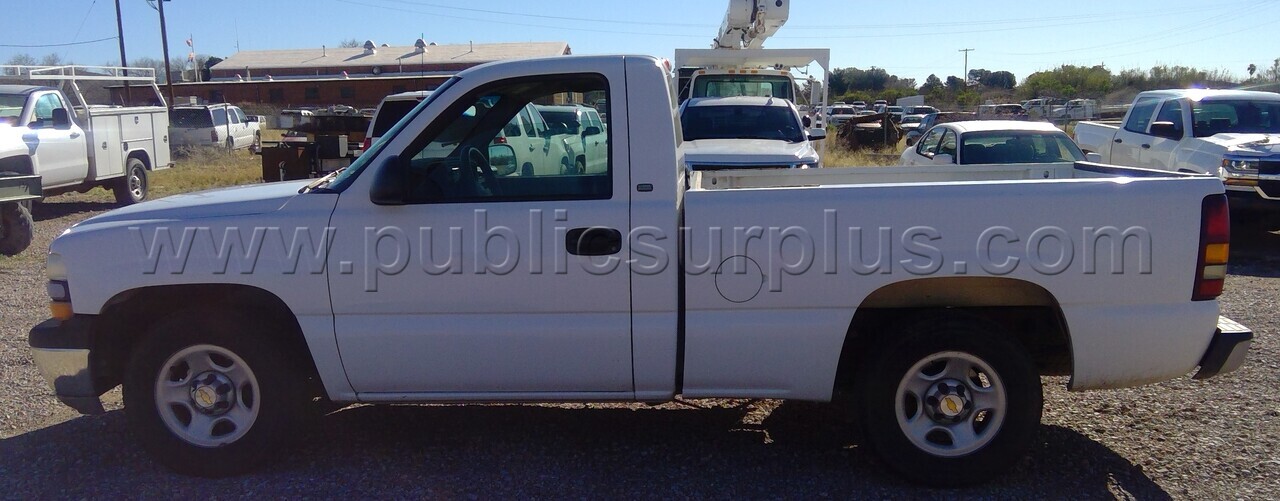 2001 Chevrolet Silverado 1500 — photo 1