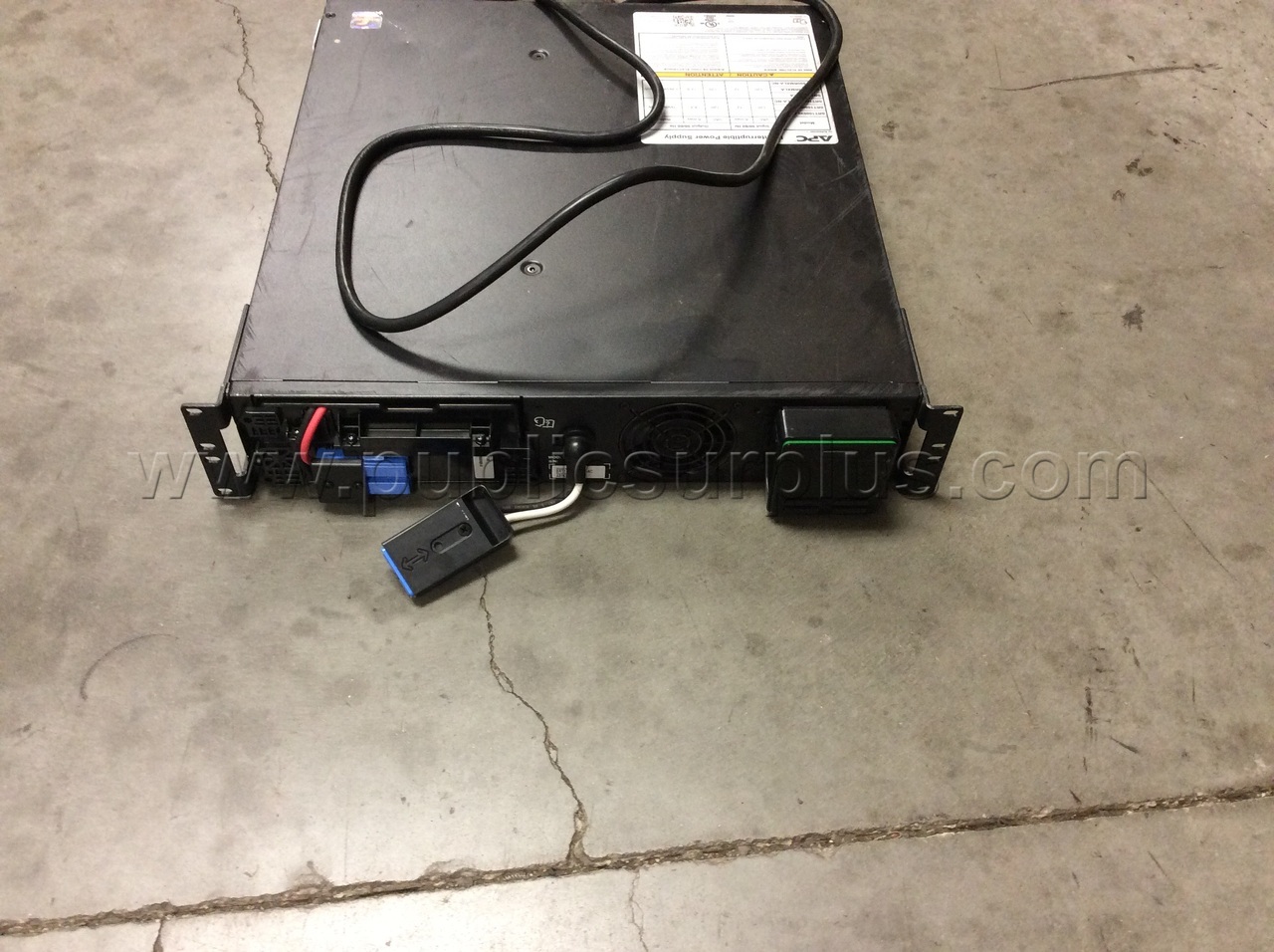 LOT OF (6) APC UNINTERUPTED POWER SUPPLY'S - SOLD AS IS - 425 — photo 1