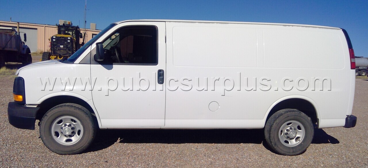 2014 Chevrolet Express Van — photo 1