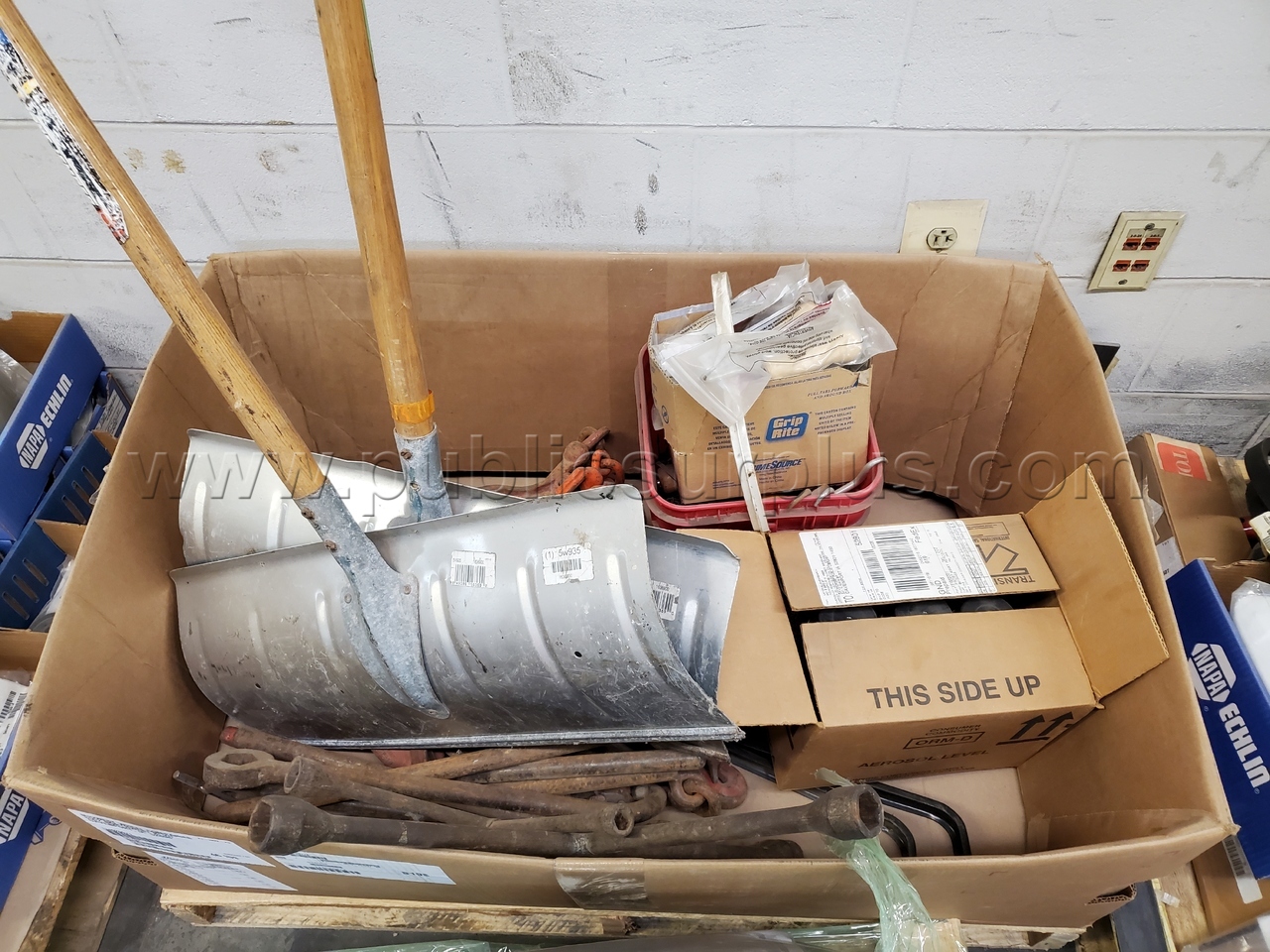 THREE PALLETS OF MISC TOOLS — photo 1