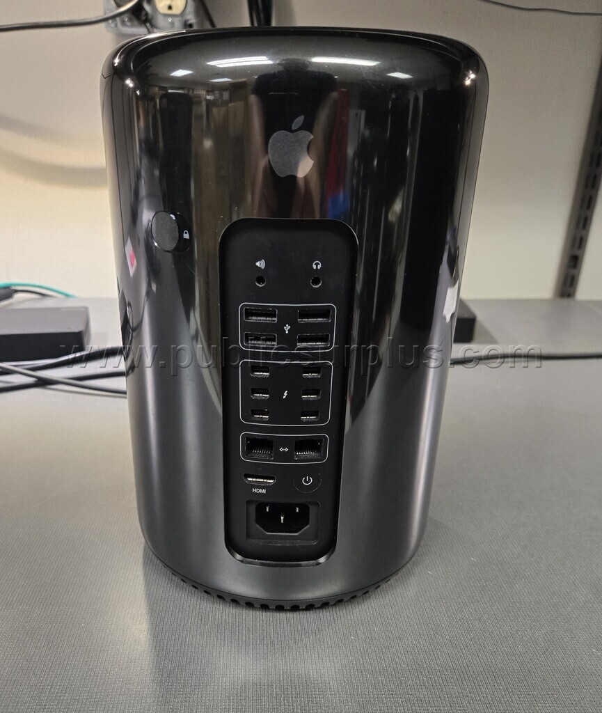 (12) Mac Pro Computers — photo 1