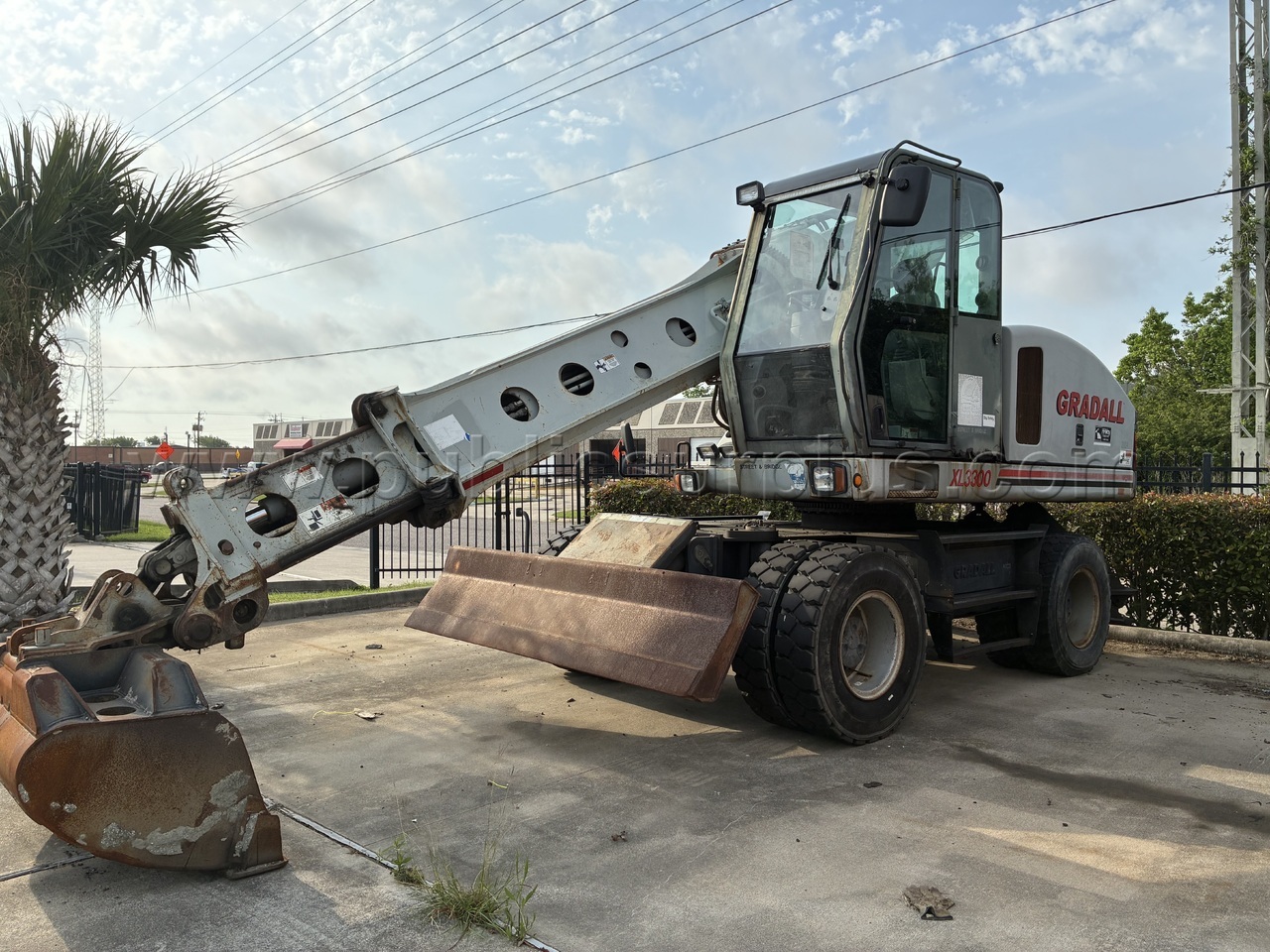 2002 GRADEALL XL3300 — photo 1