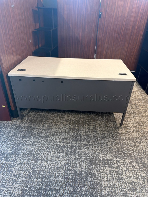 Office Desk — photo 1