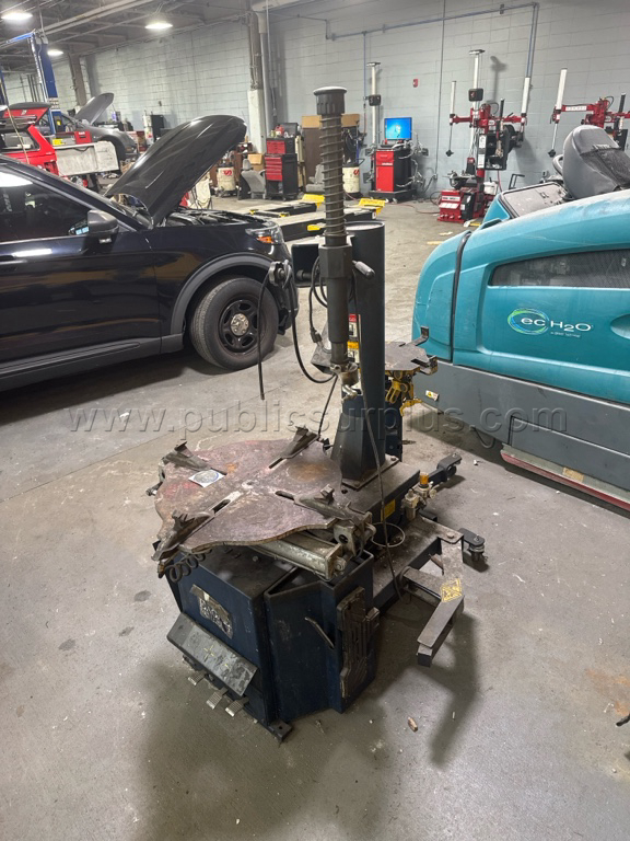 Tire Machine — photo 1