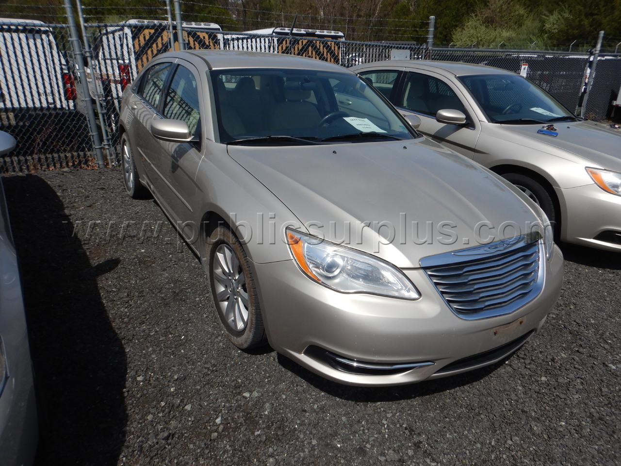 2013 CHRYSLER 200 TOURING FWD — photo 1