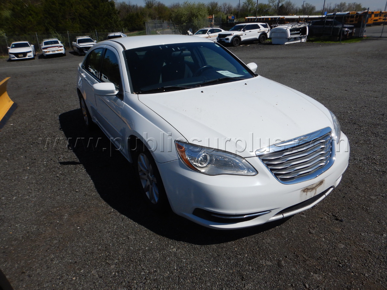 2013 CHRYSLER 200 TOURING FWD — photo 1
